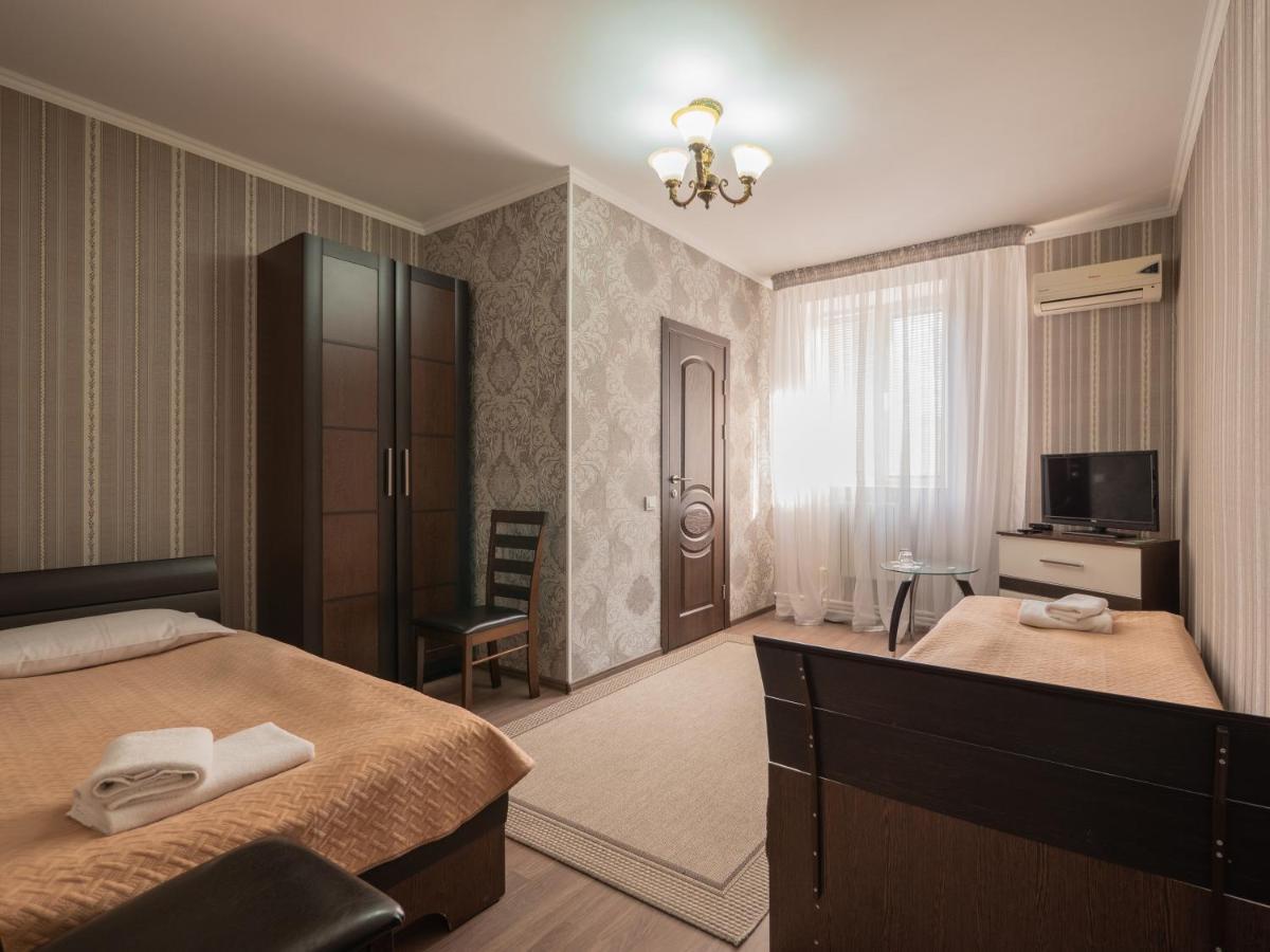 Vila Bomond Hotel Edinet Buitenkant foto